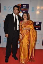 Vidya Balan, Kunal Roy Kapur at Zee Awards red carpet in Mumbai on 6th Jan 2013 (159).JPG